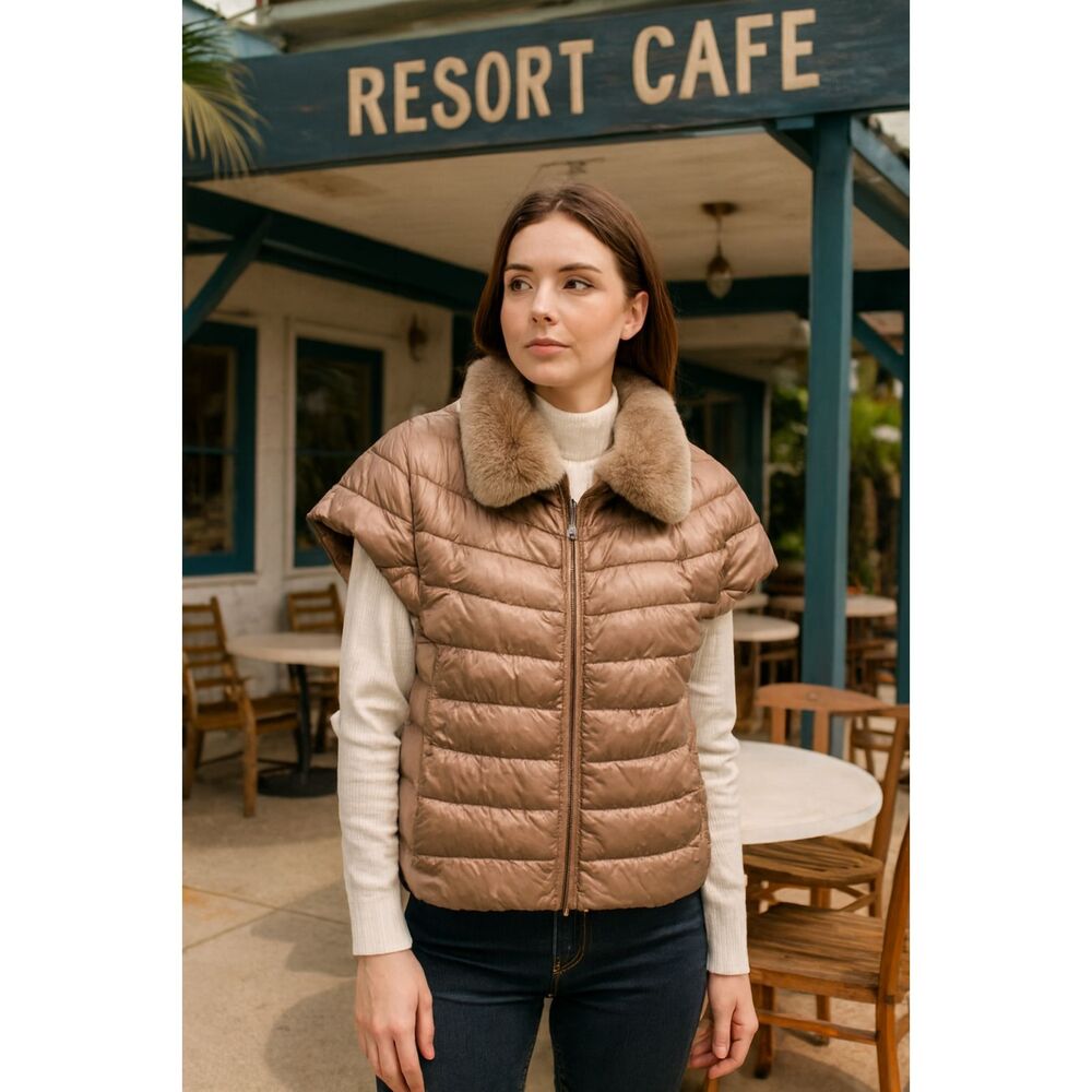 This Martha Stewart Woman's Harvest+Holiday Cap Sleeve Down Puffer Vest SZ M NEW